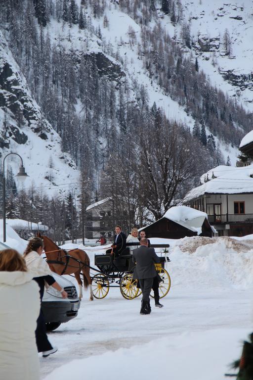 Hotel Lyshaus Гресоне Сен Жан Екстериор снимка