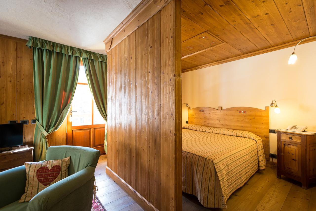 Hotel Lyshaus Гресоне Сен Жан Екстериор снимка
