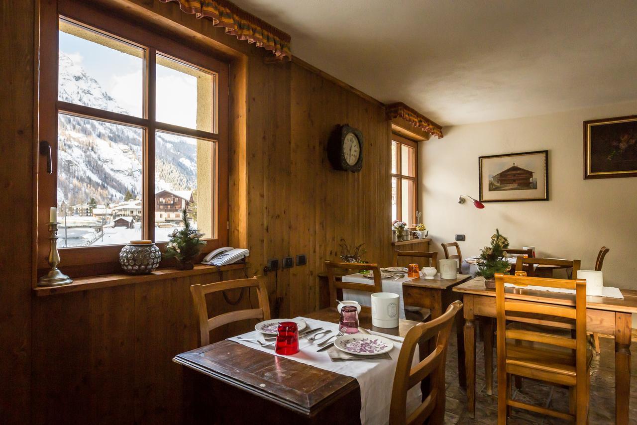 Hotel Lyshaus Гресоне Сен Жан Екстериор снимка