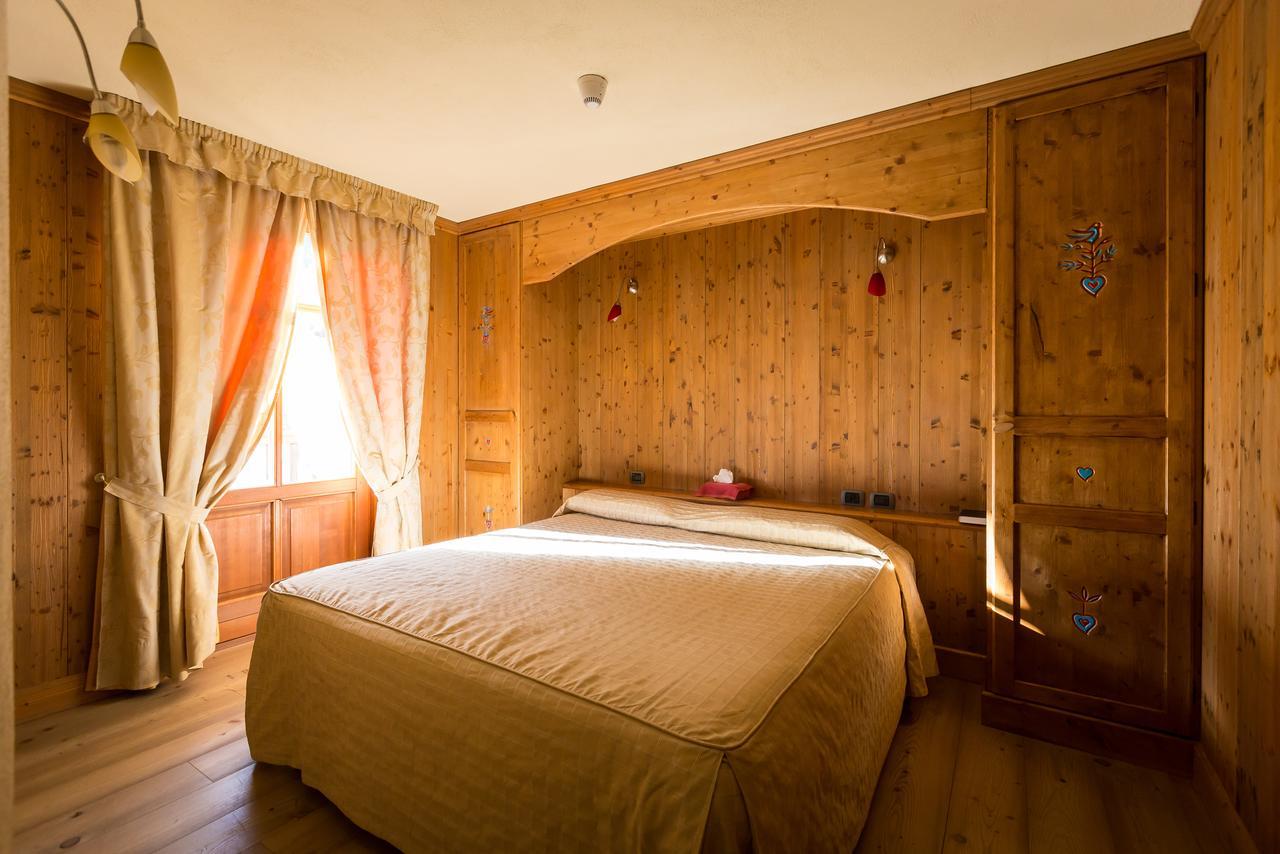 Hotel Lyshaus Гресоне Сен Жан Екстериор снимка